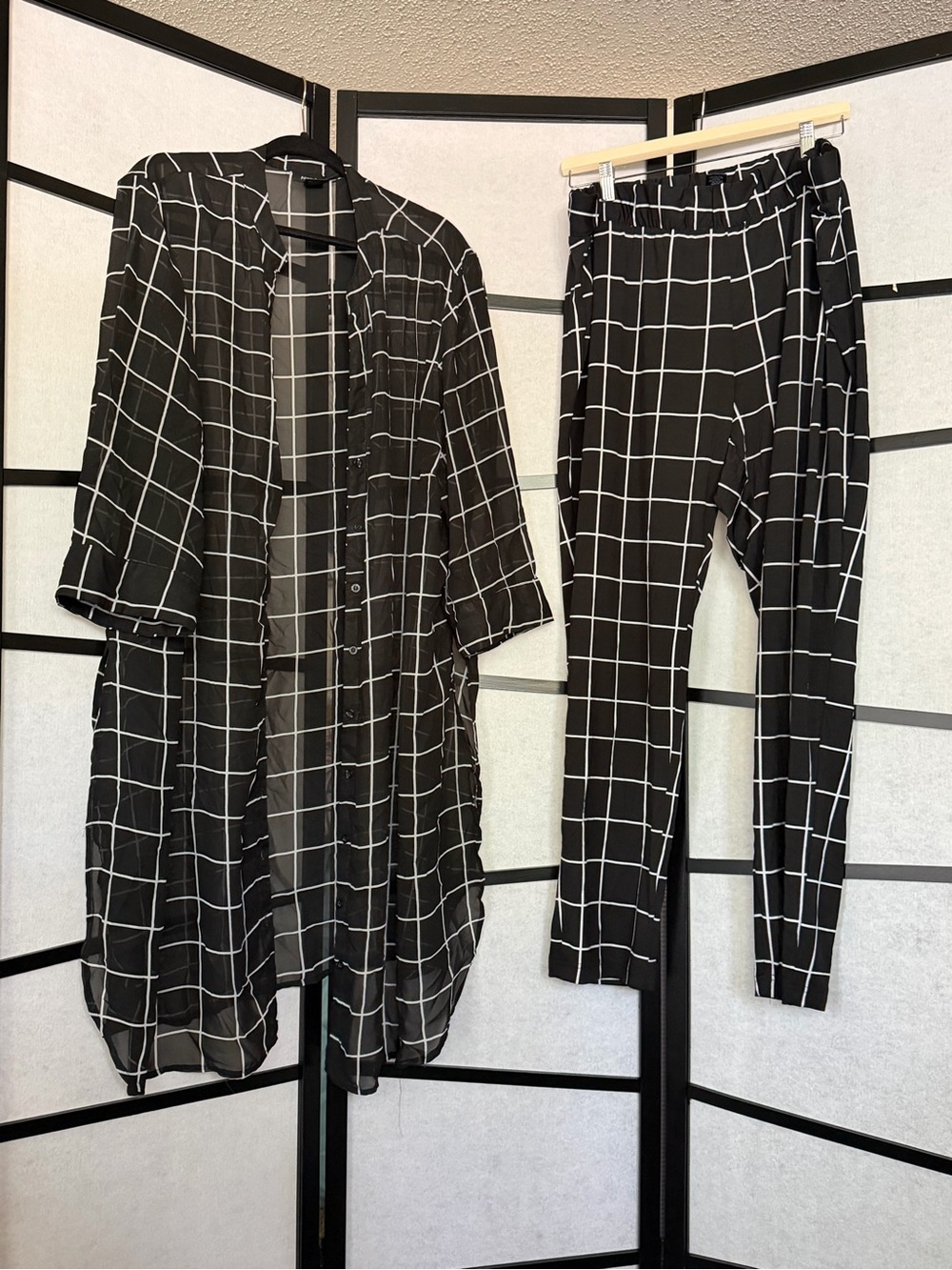 Ashley Stewart Black and White Windowpane Kimono & Leggings Set